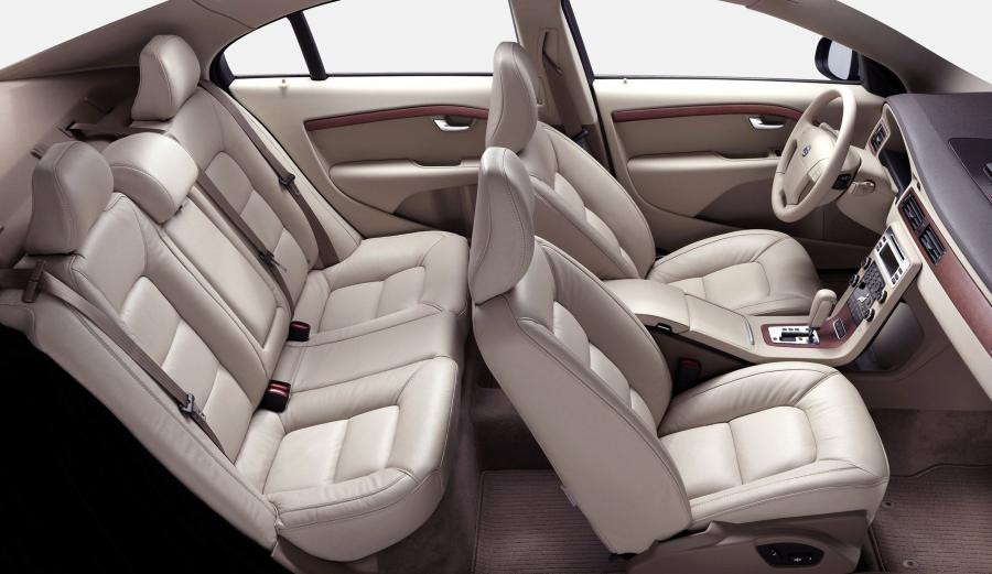  Volvo S80 2006 года  (фото 2 из 160)